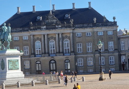 Amalienborg - Dieses Album anzeigen Amalienborg
